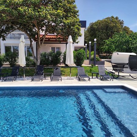 Apartments Tina Stinjan プーラ エクステリア 写真